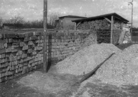 Materiały budowlane na parceli kościelnej