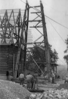 Podnoszenie wieży kościelnej